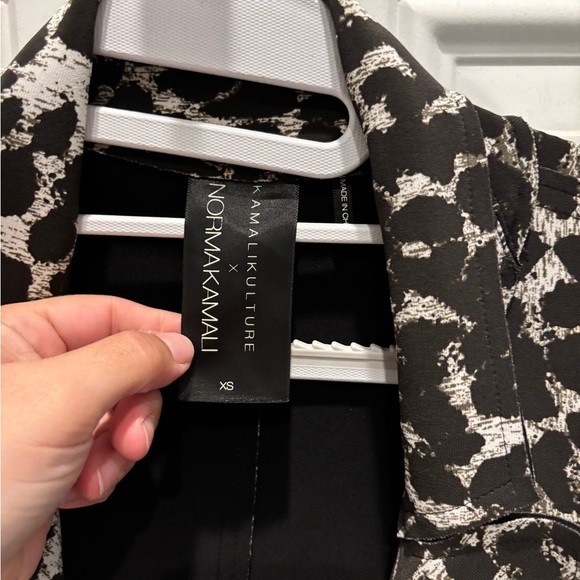 Norma Kamali animal print jacket xs - Picture 3 of 3
